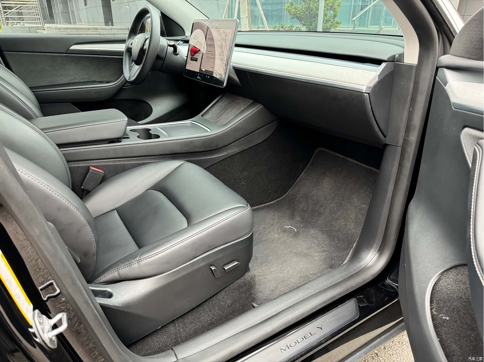 Tesla Model Y, 2024 12
