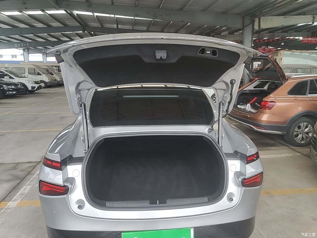 Xpeng P7, 2022 19