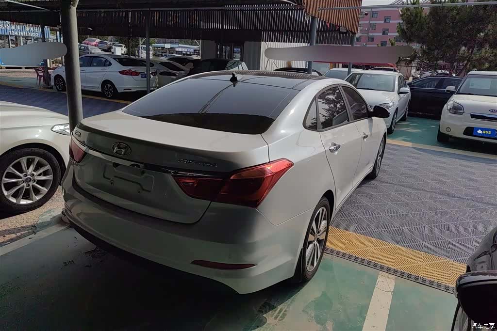 Hyundai GLS, 2016 3
