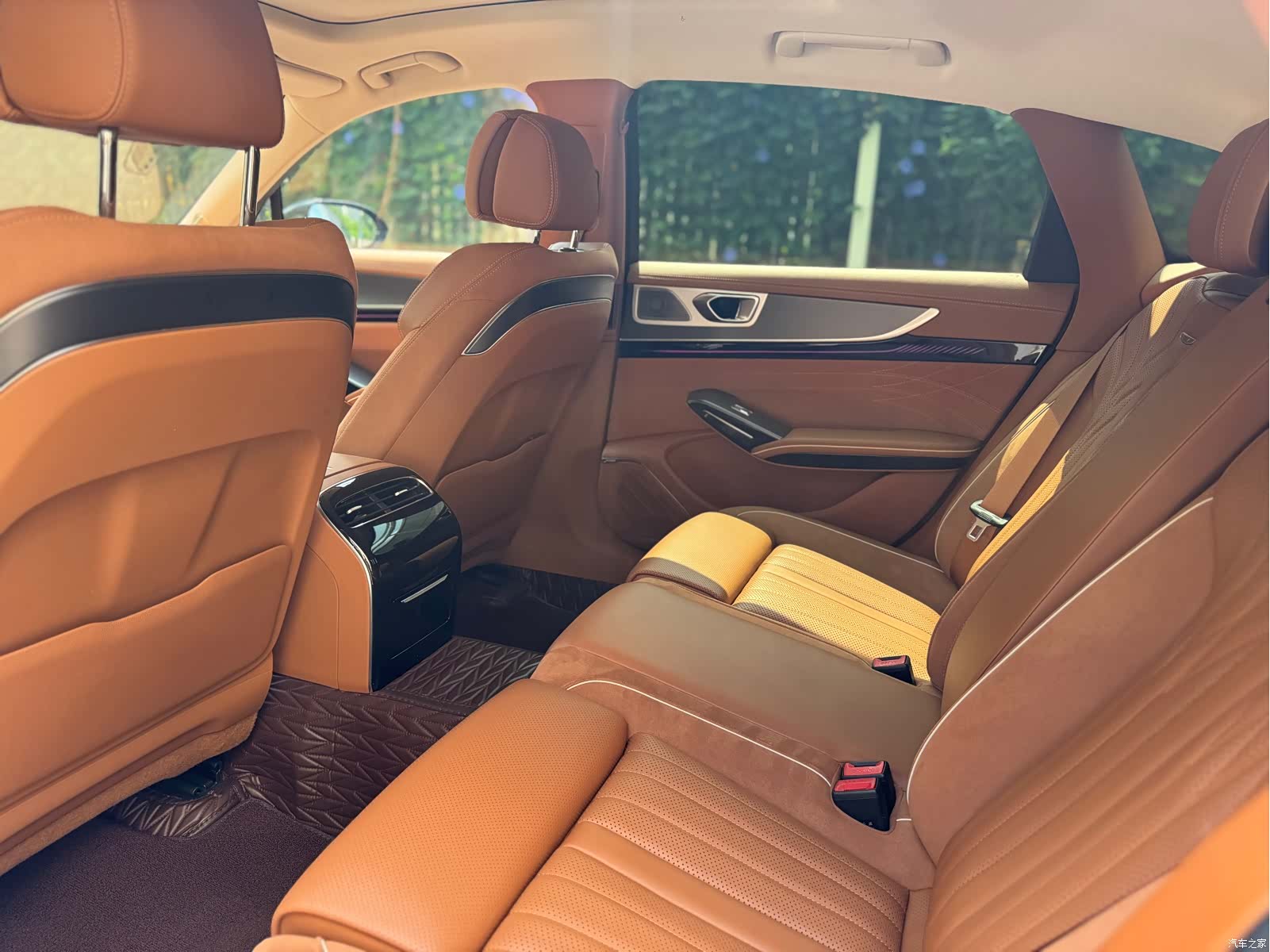 Hongqi H9, 2024 16