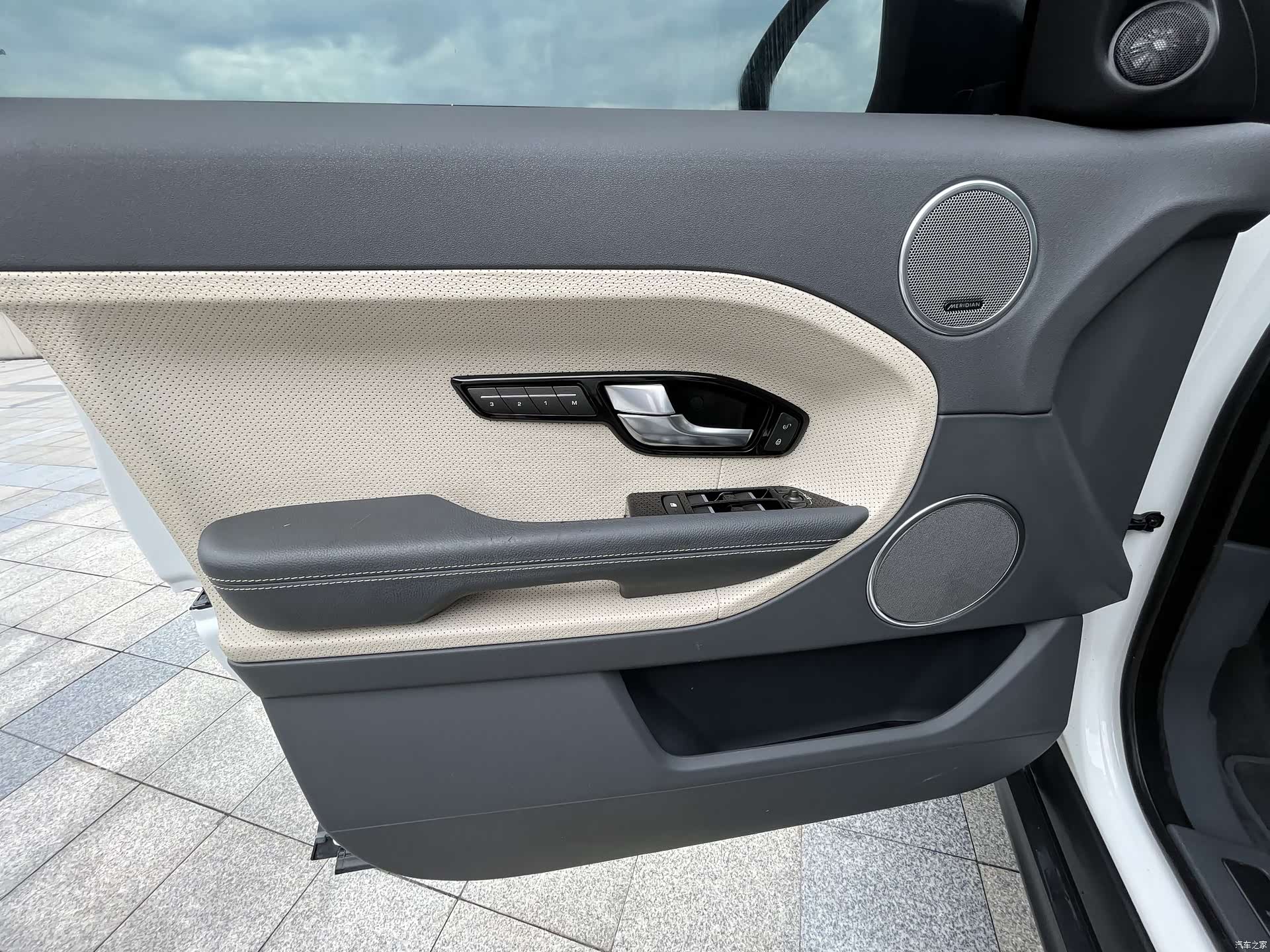 Land Rover Range Rover, 2015 11