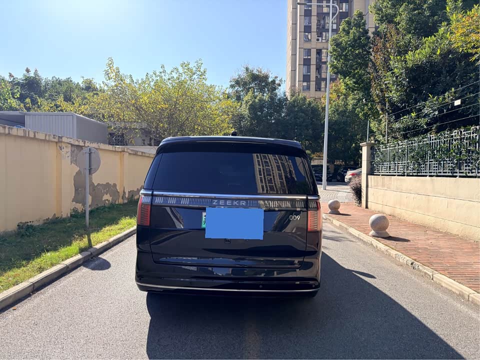 Zeekr 009