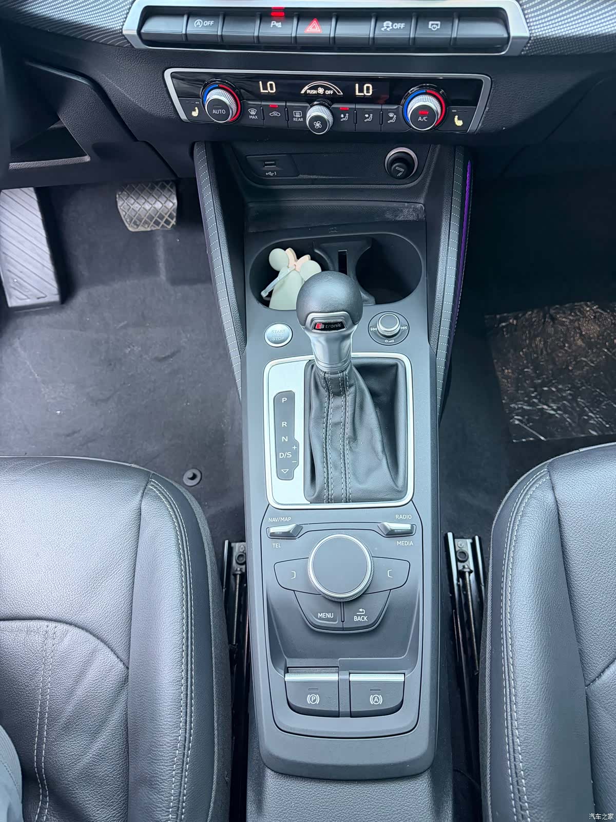 Audi Q2L, 2022 13
