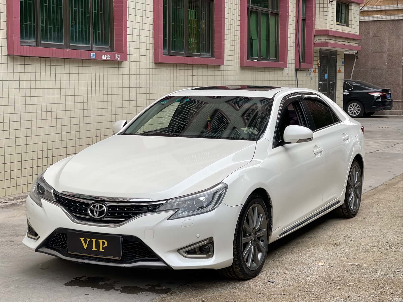 Toyota 2.5V