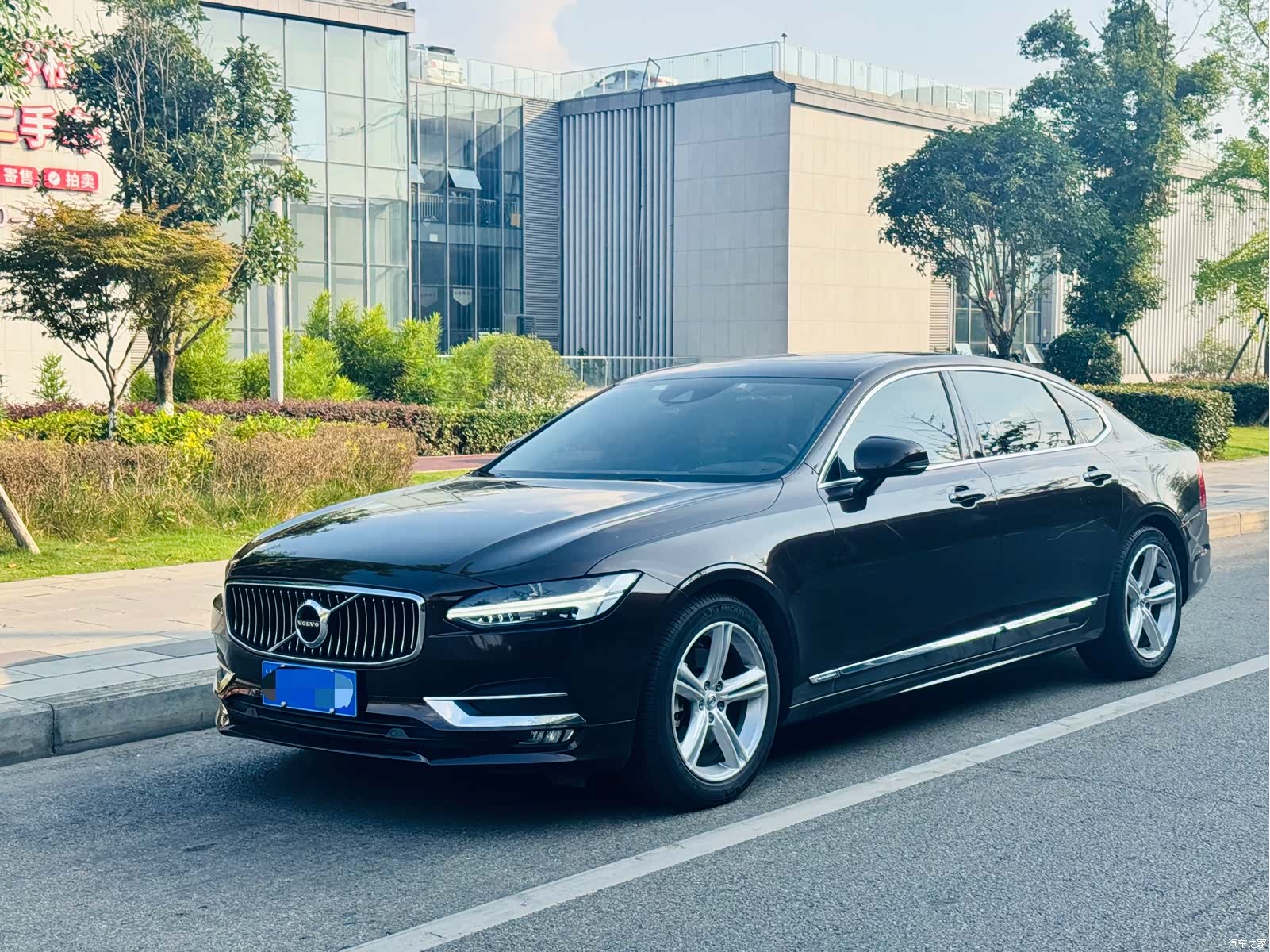 Volvo S90