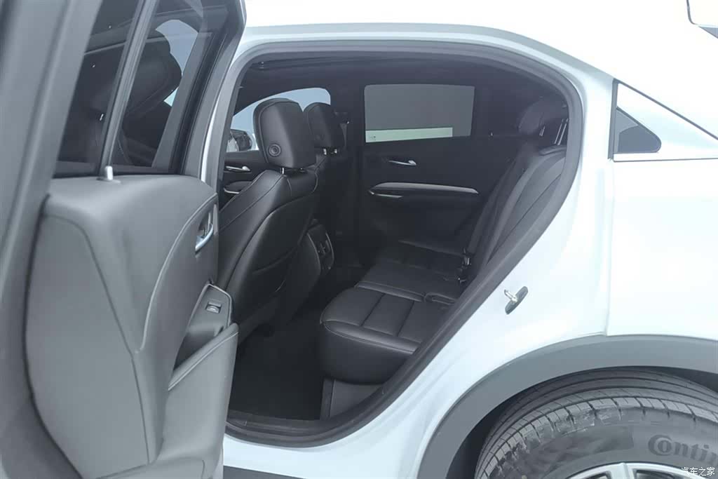 Cadillac XT4, 2023 11