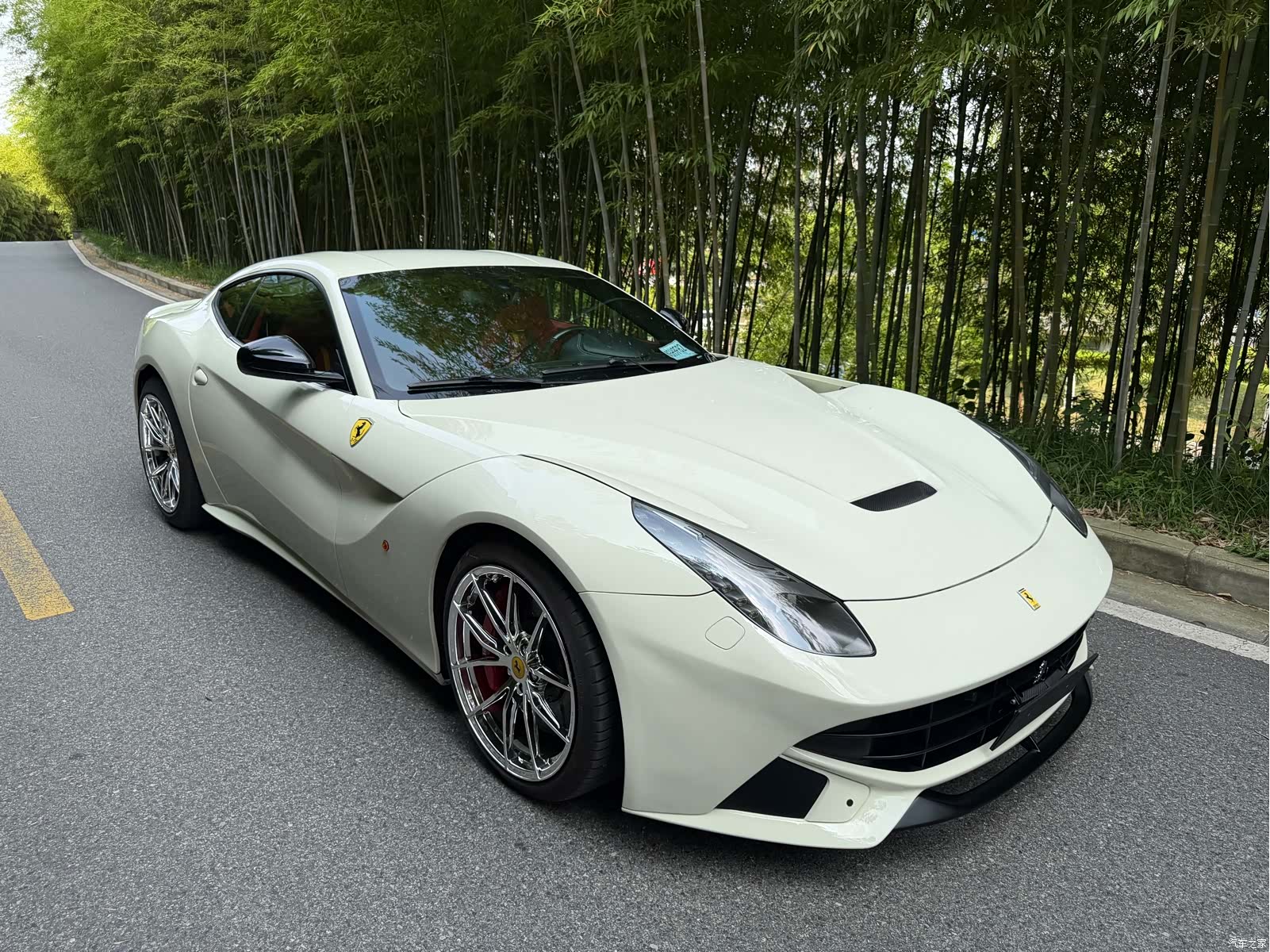 Ferrari F12ber