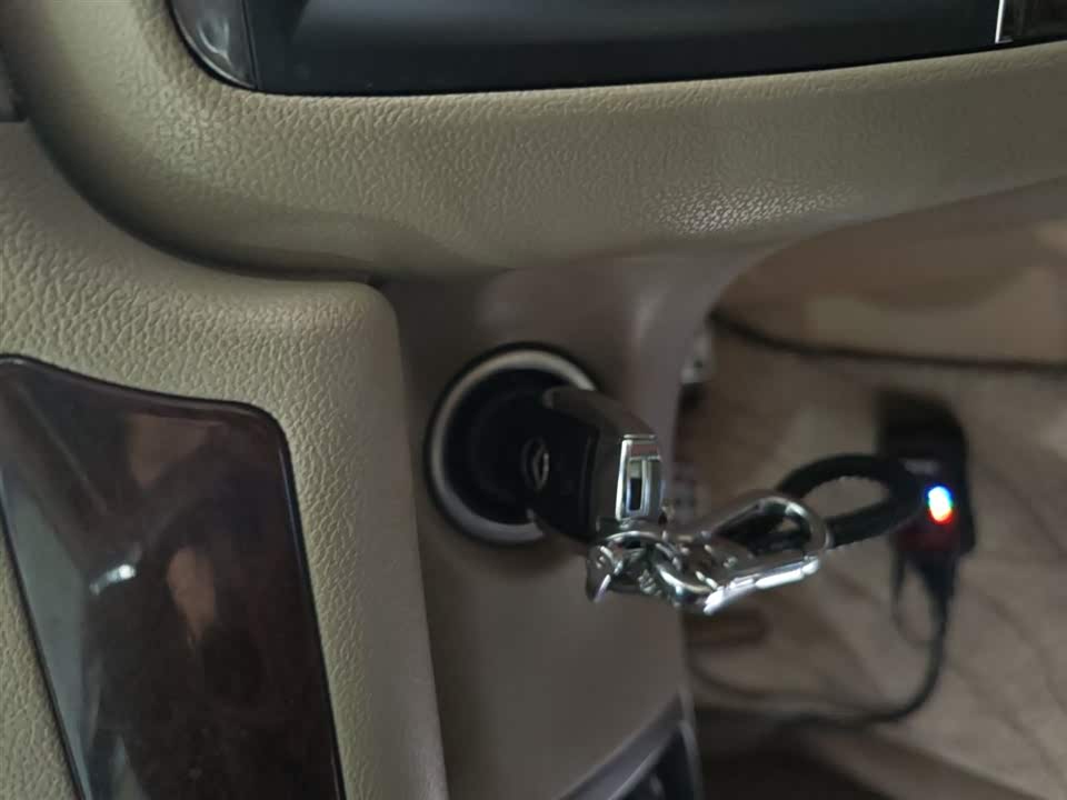 Mercedes-Benz R-class