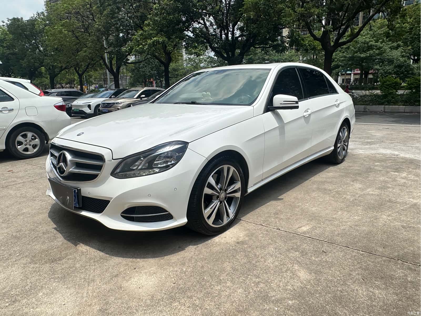 Mercedes-Benz E-Class, 2015 1