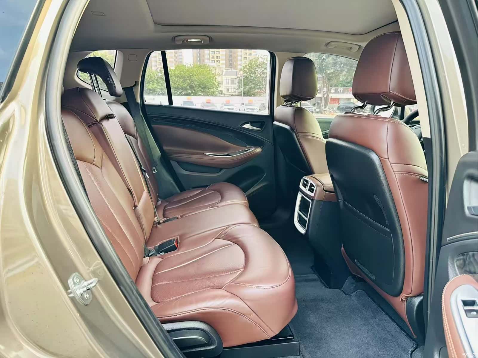 Buick Envision Plus, 2016 10
