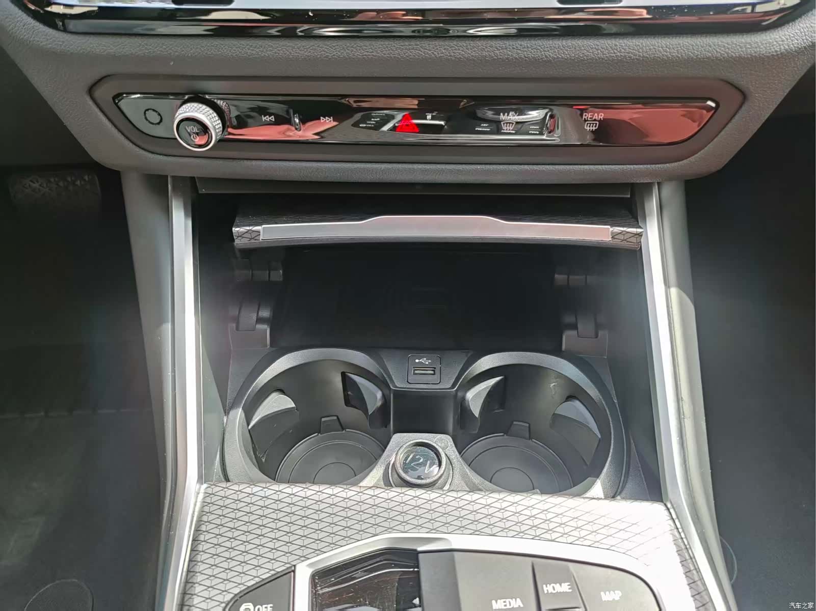BMW 3 Series, 2023 11