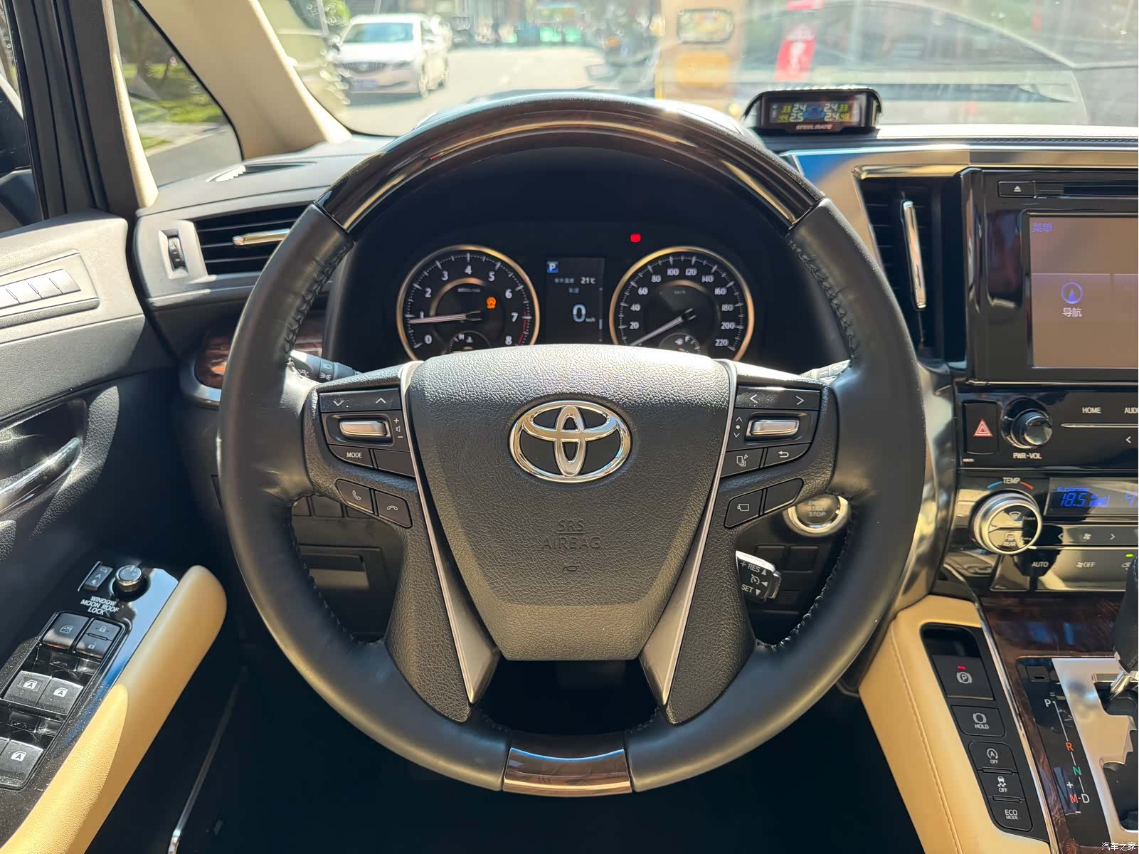 Toyota Alphard, 2019 18