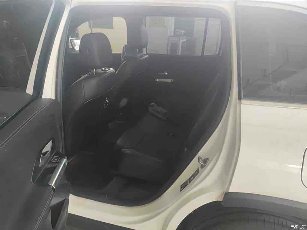Mercedes-Benz GLB, 2022 19
