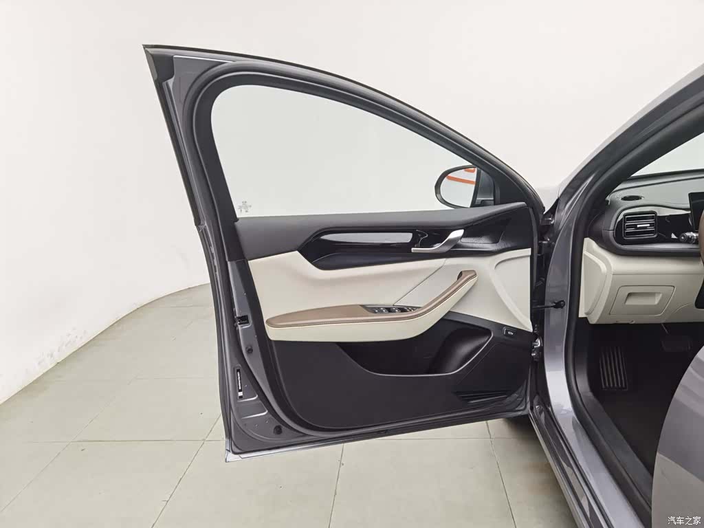 BYD Qin, 2024 8