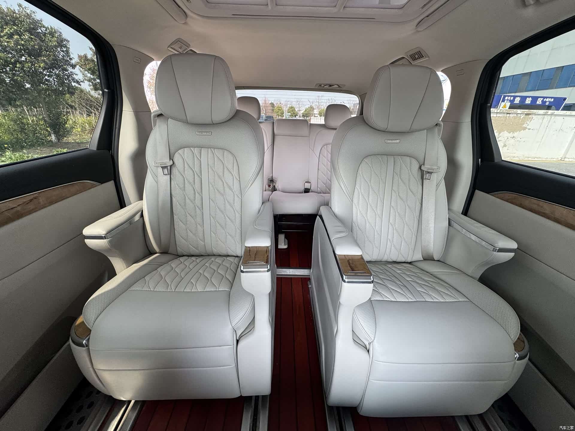 Buick GL8, 2020 10