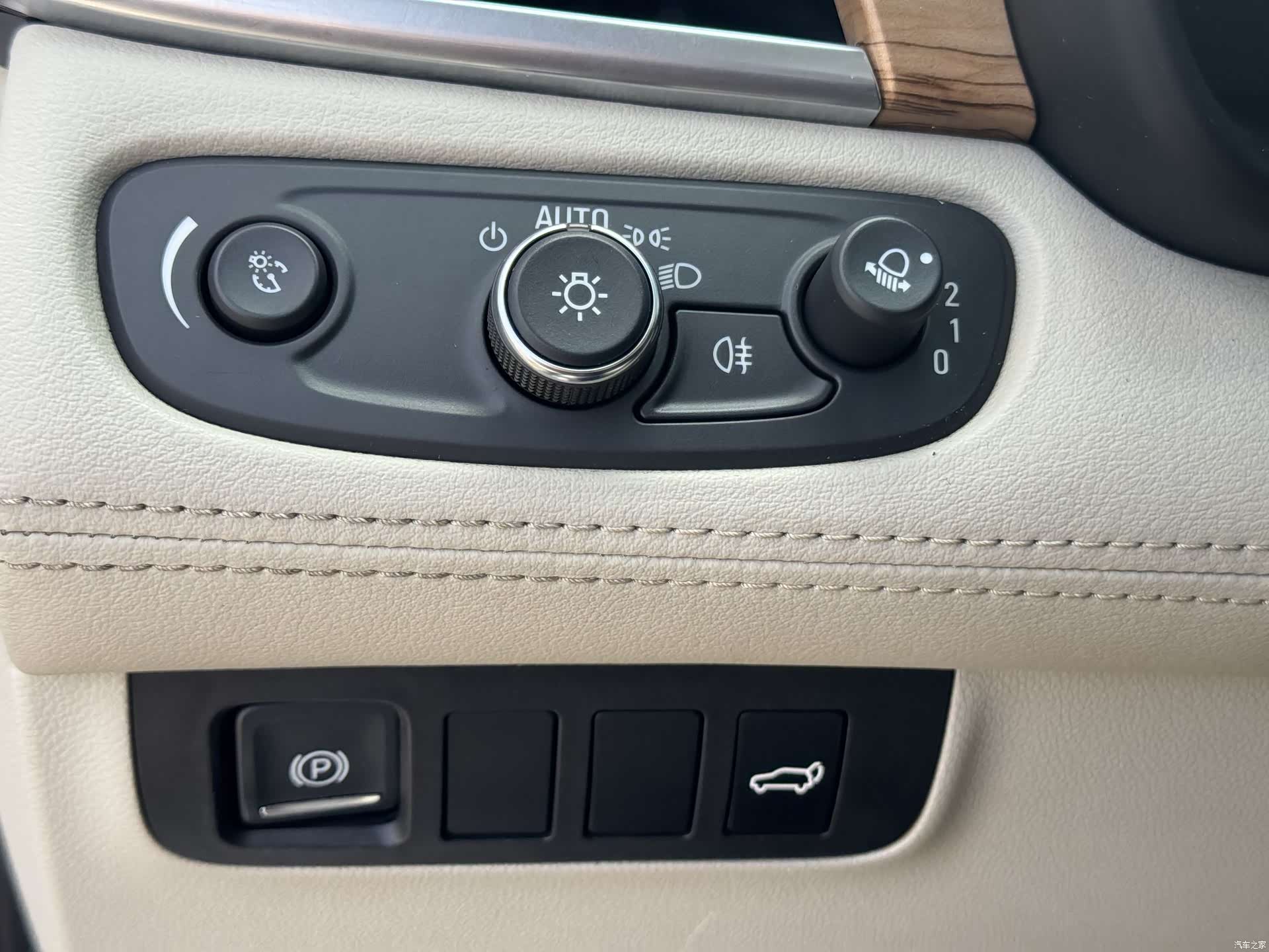 Buick GL8, 2020 37