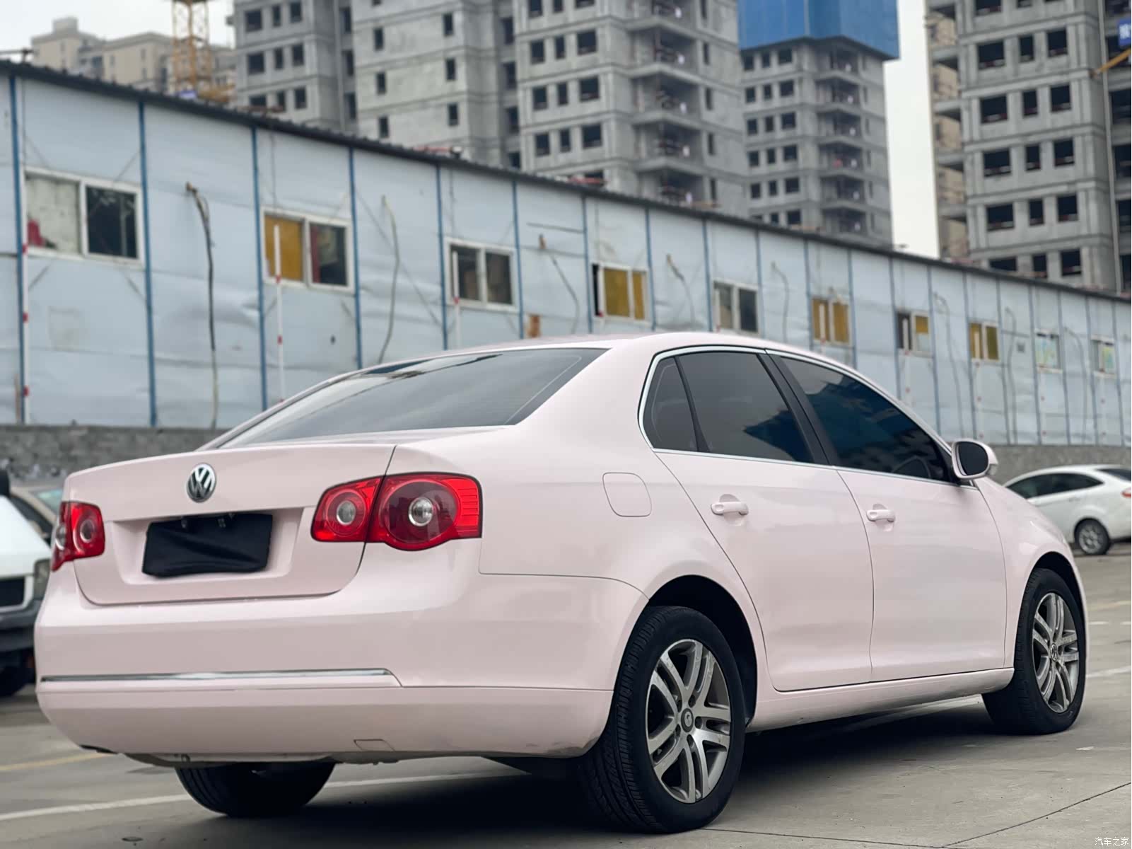 Volkswagen Sagitar, 2011 14