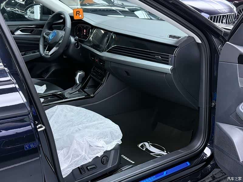 Volkswagen Passat, 2026 6