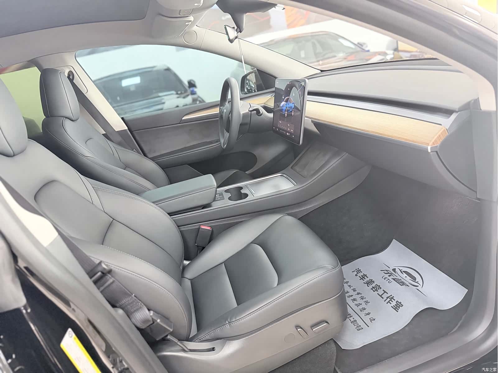 Tesla Model Y, 2022 12