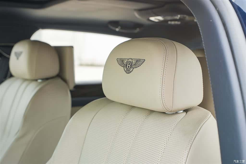 Bentley Flying Spur, 2016 18