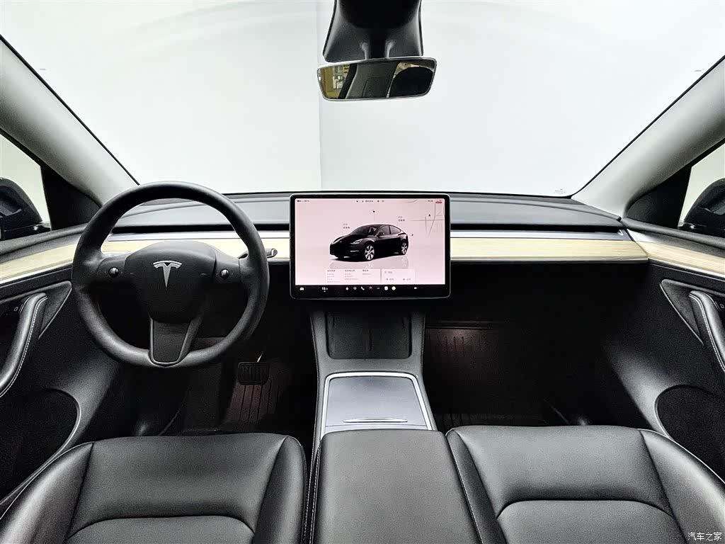 Tesla Model Y, 2023 12