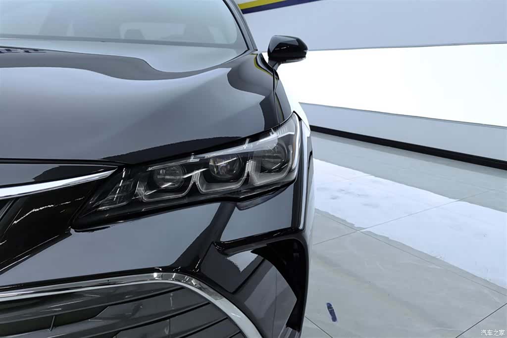 Toyota Avalon, 2021 все фото