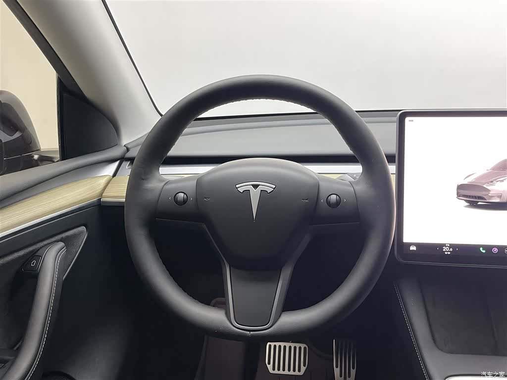 Tesla Model Y, 2023 9