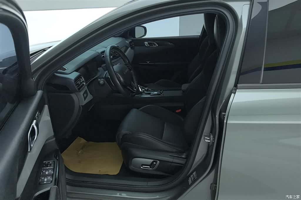 Lynk & Co 02, 2021 9