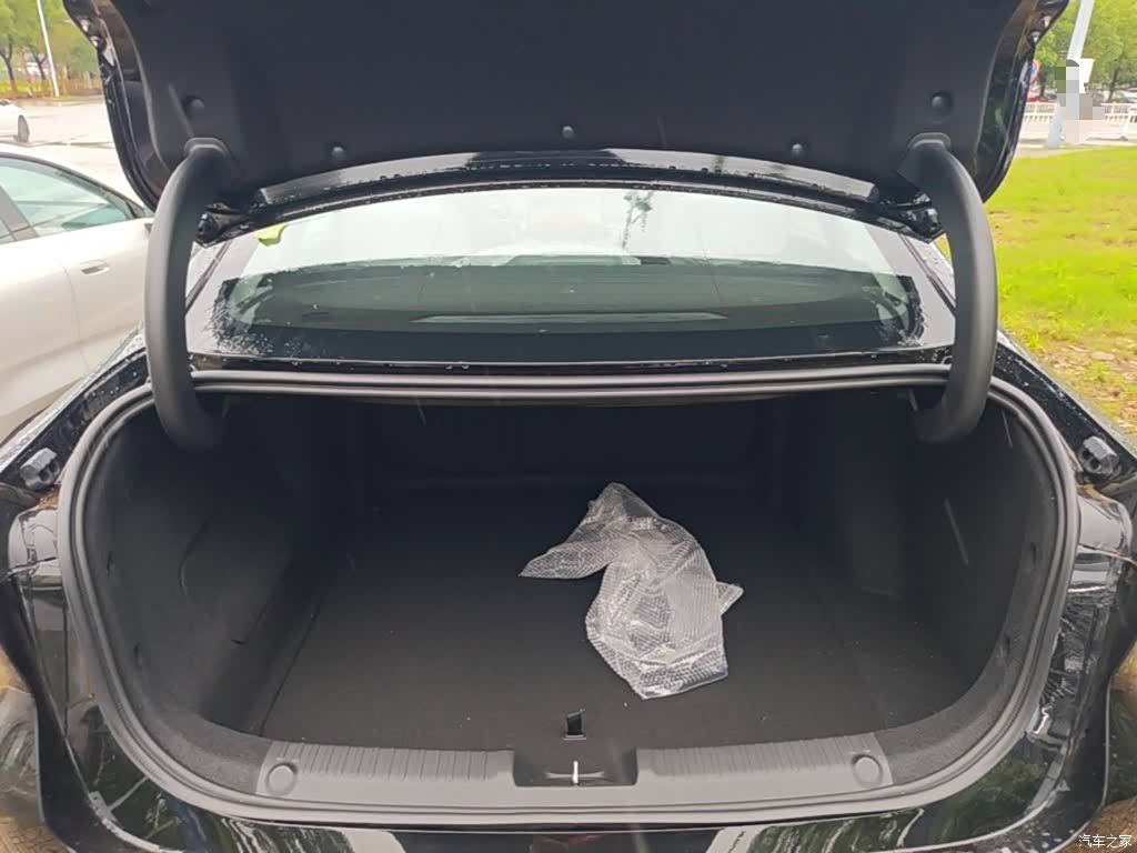 Geely Galaxy L6, 2025 19