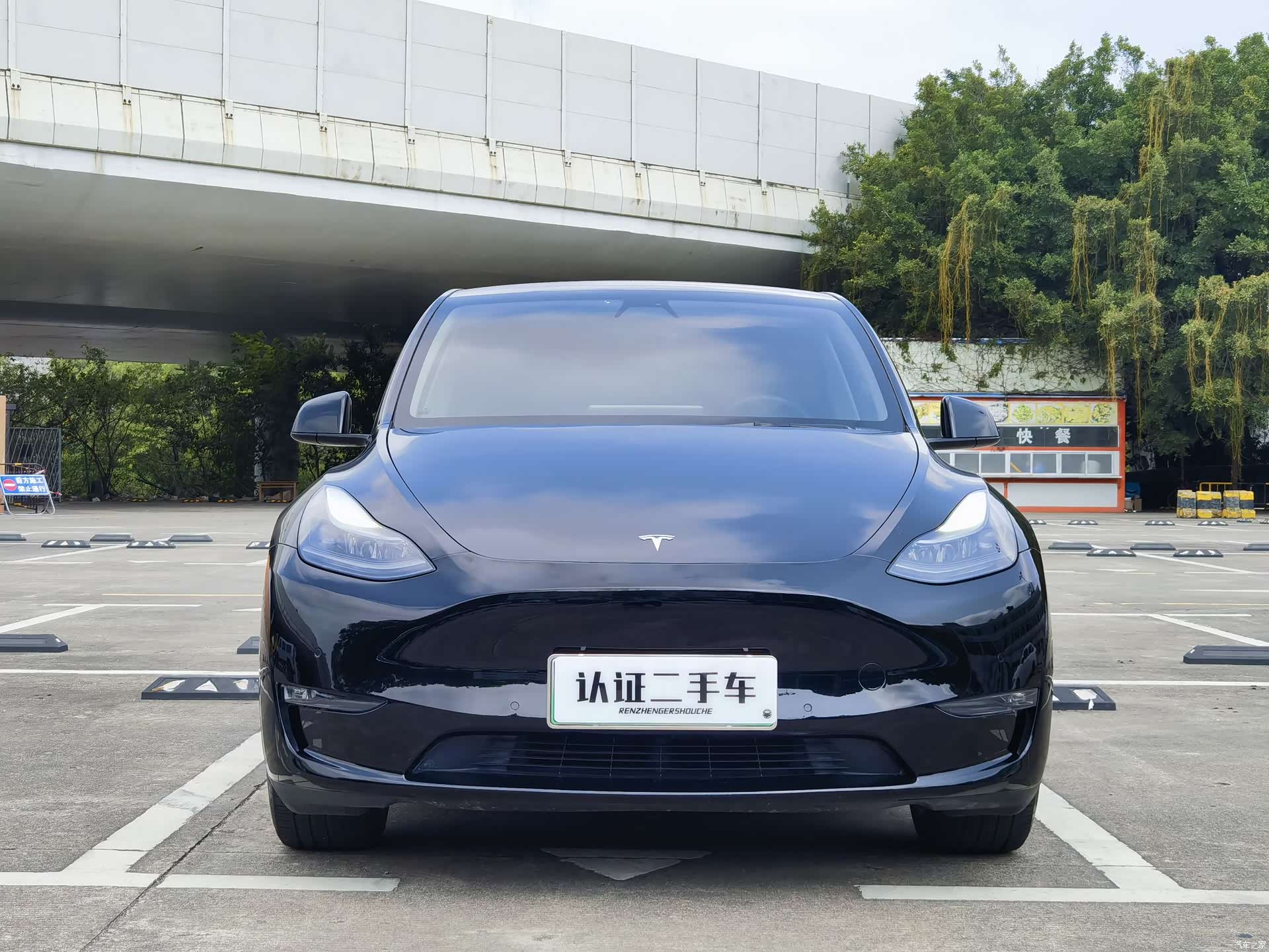 Tesla Model Y, 2022 2