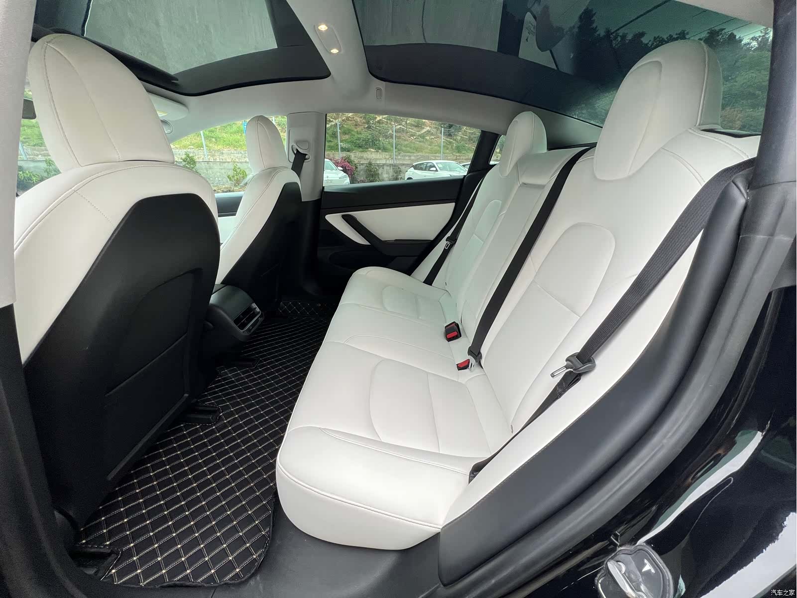 Tesla Model 3, 2020 6