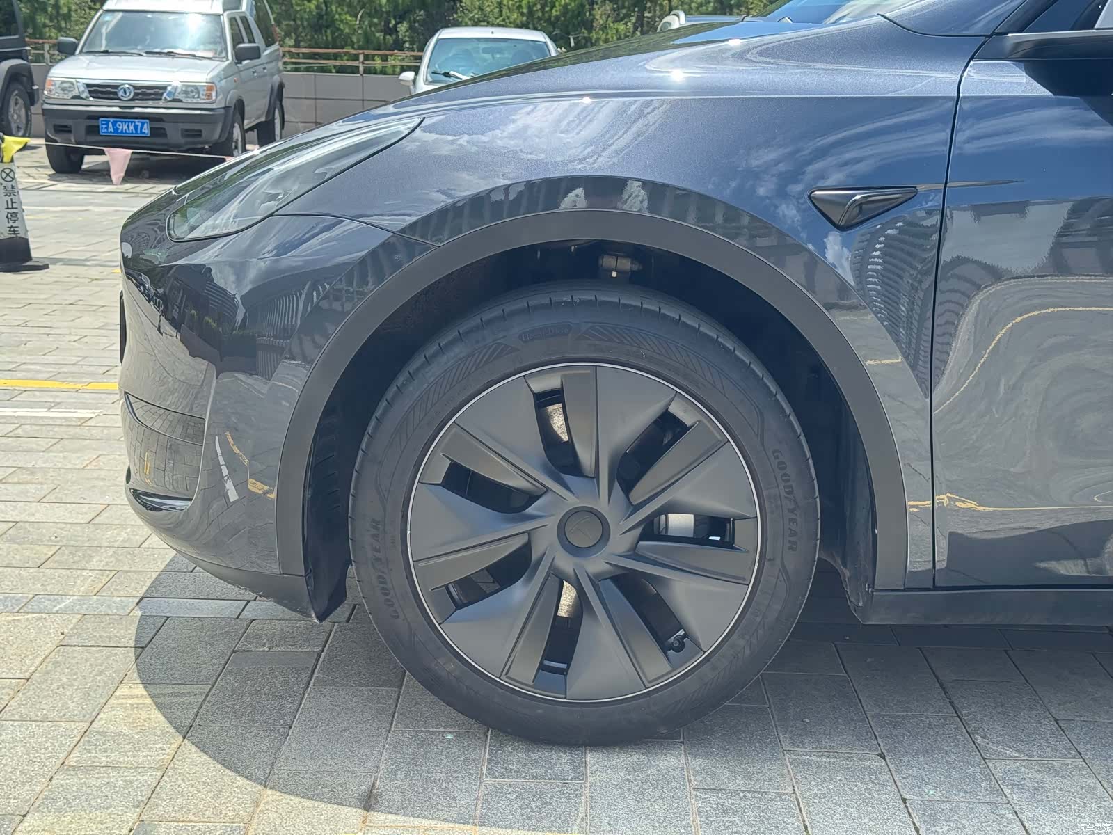 Tesla Model Y, 2024 29