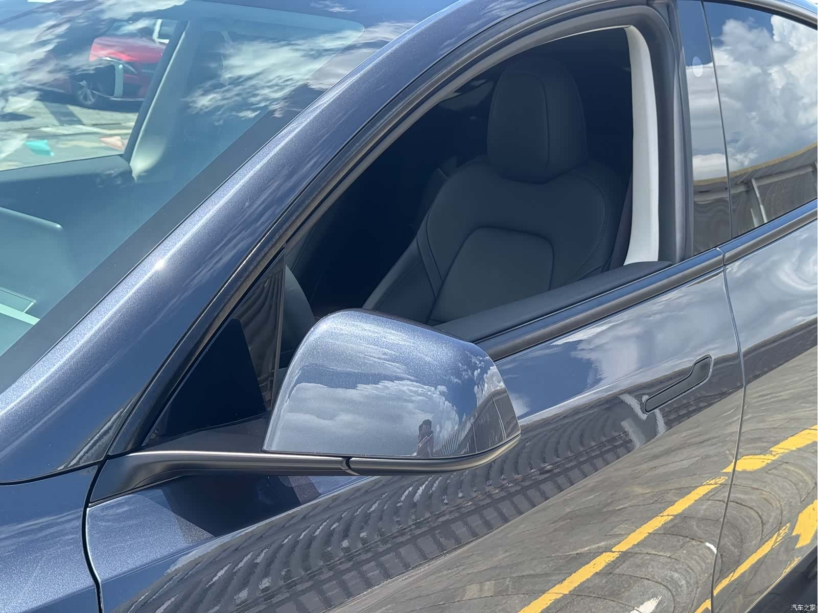 Tesla Model Y, 2024 30