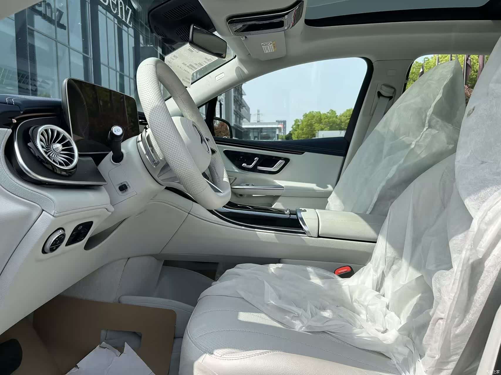 Mercedes-Benz EQE, 2026 10