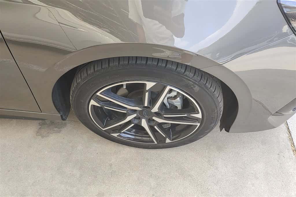 Geely Binray, 2024 6