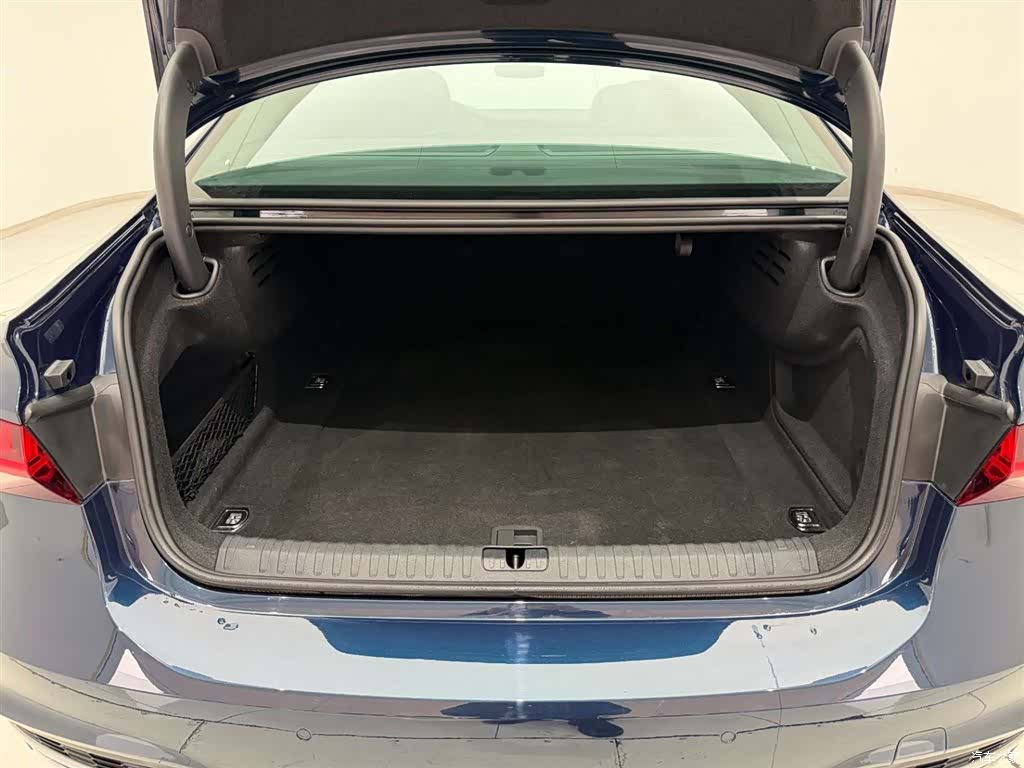 Audi A7L, 2023 14