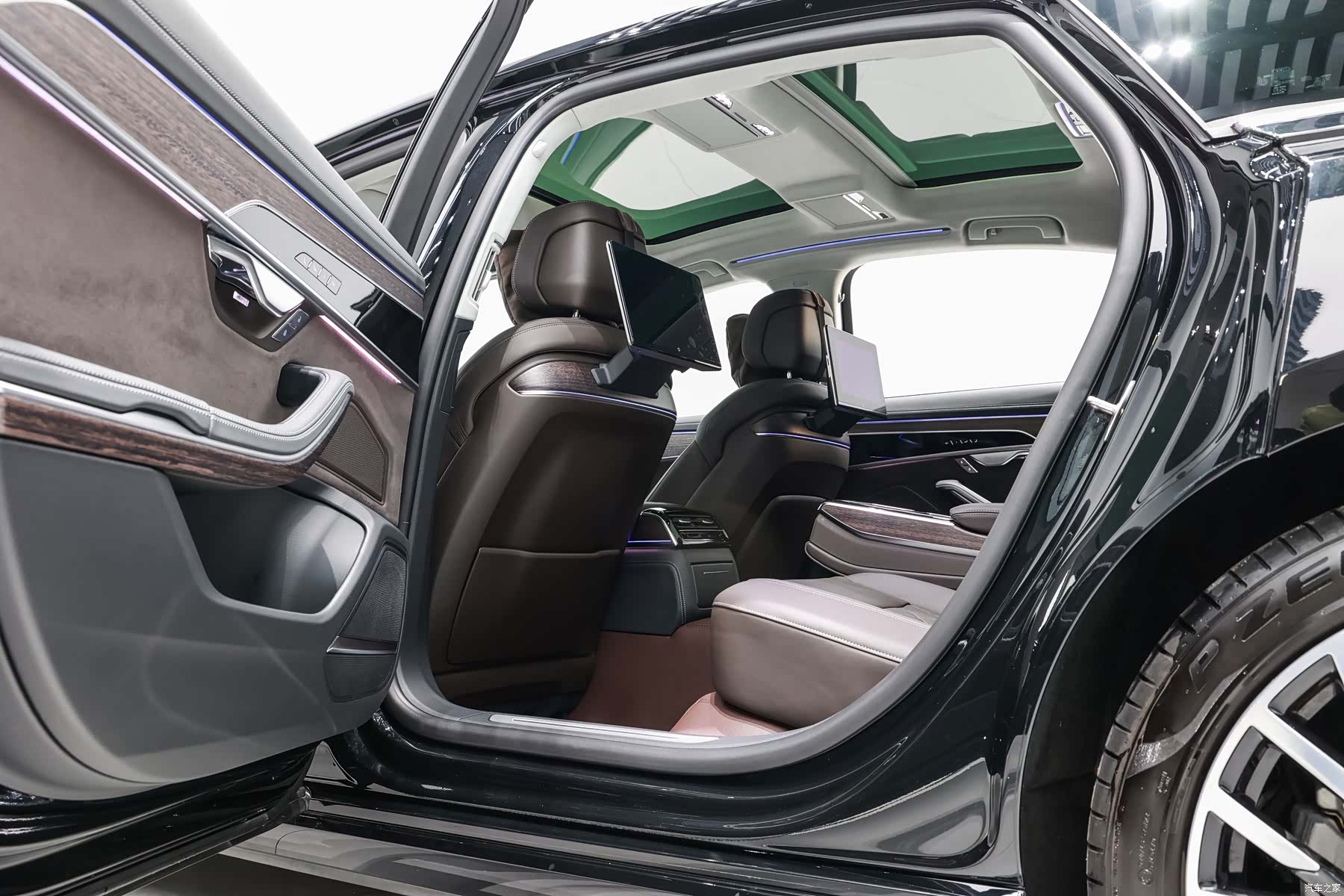Audi A8L, 2025 21