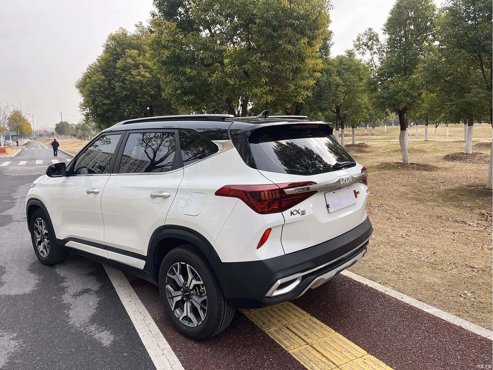 Kia KX3, 2022 4