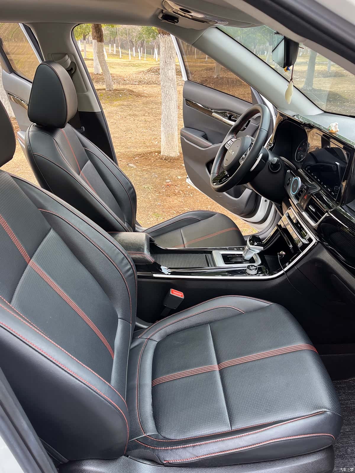 Kia KX3, 2022 15