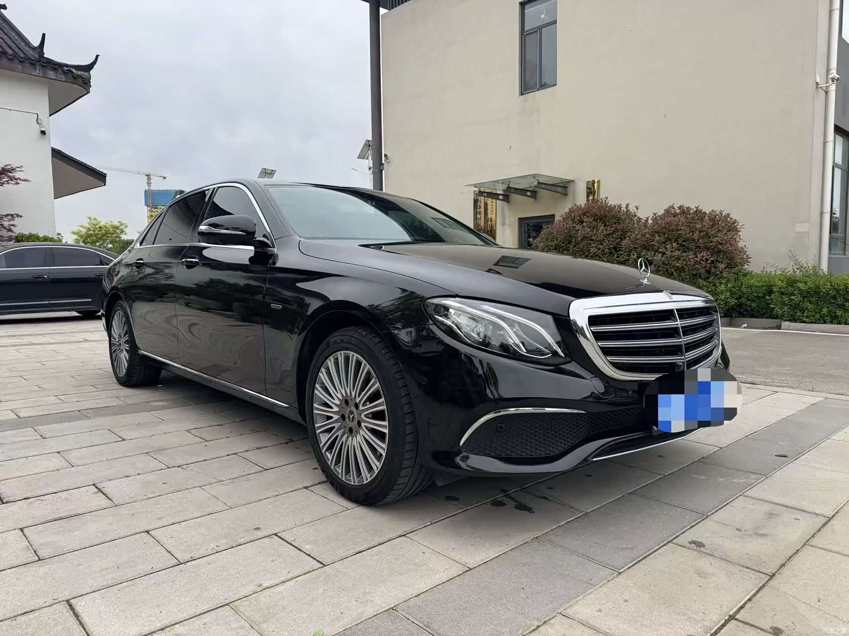 Mercedes-Benz E-Class, 2020 3