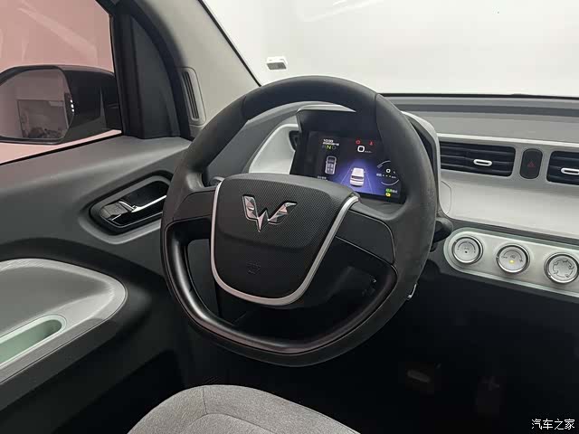 Wuling MINIEV, 2021 13