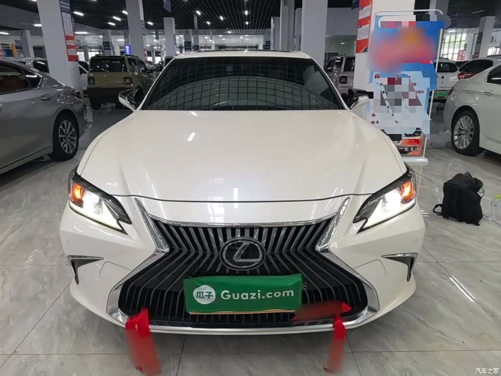 Lexus ES, 2021 3