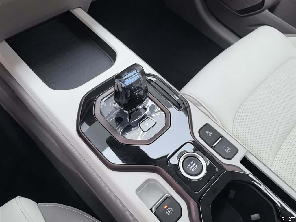 Geely Icon, 2026 13