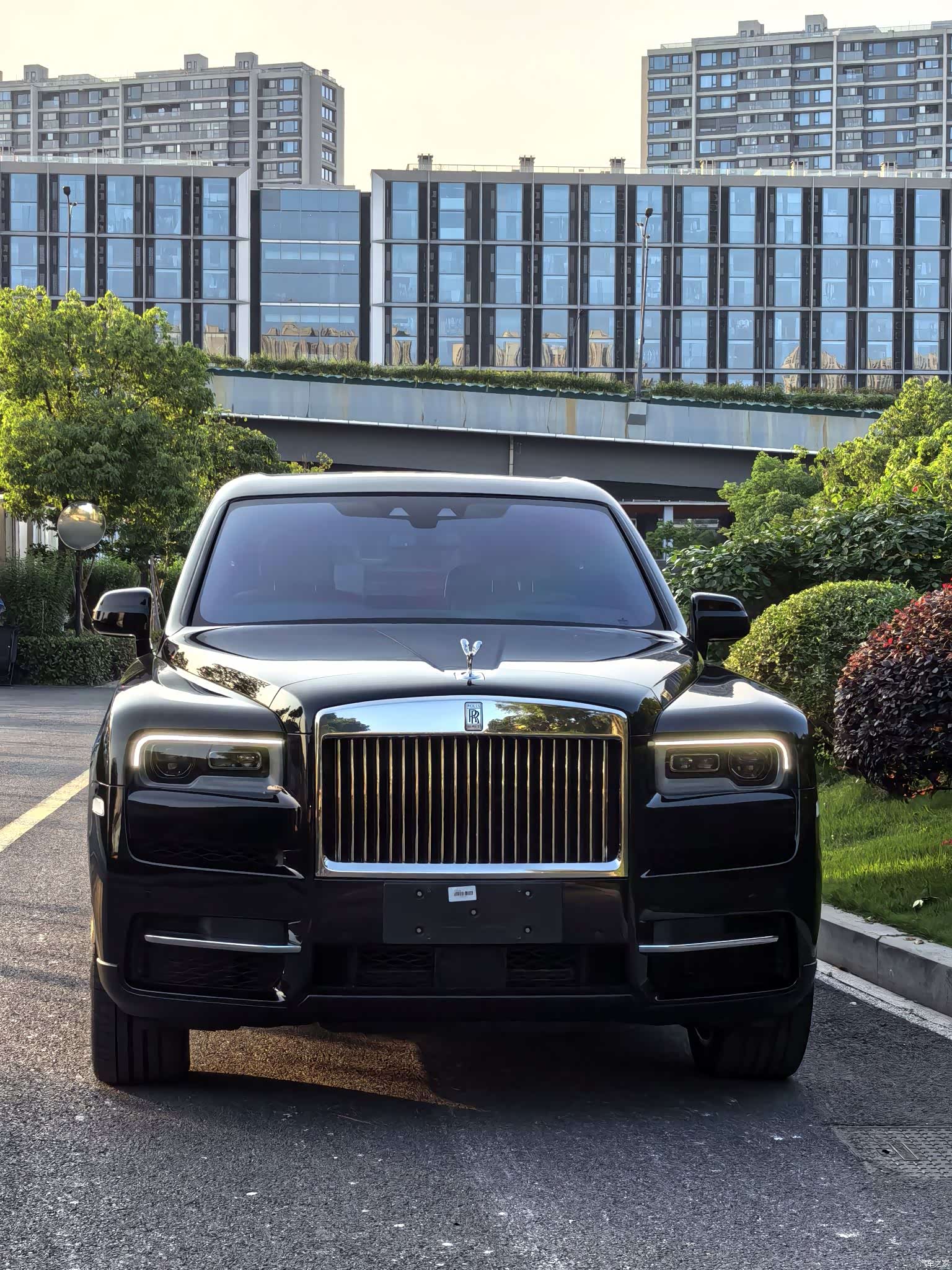 Rolls-Royce Cullinan, 2022 6