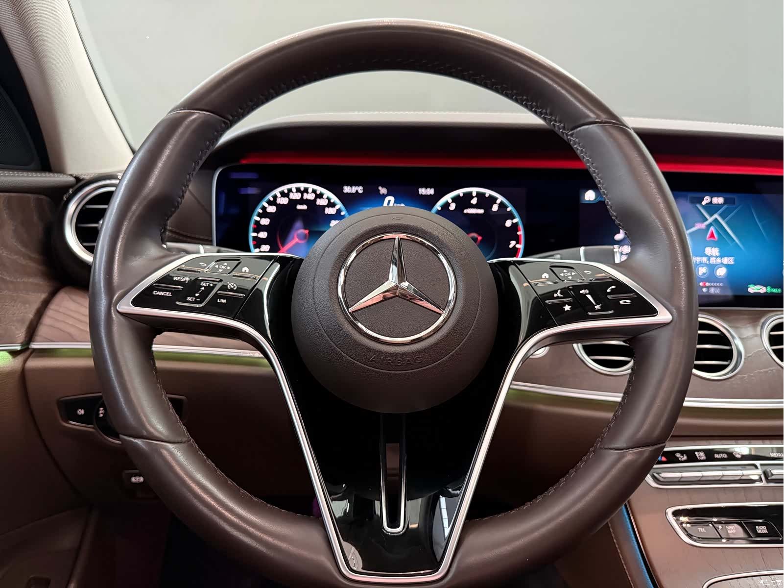 Mercedes-Benz E-Class, 2021 17