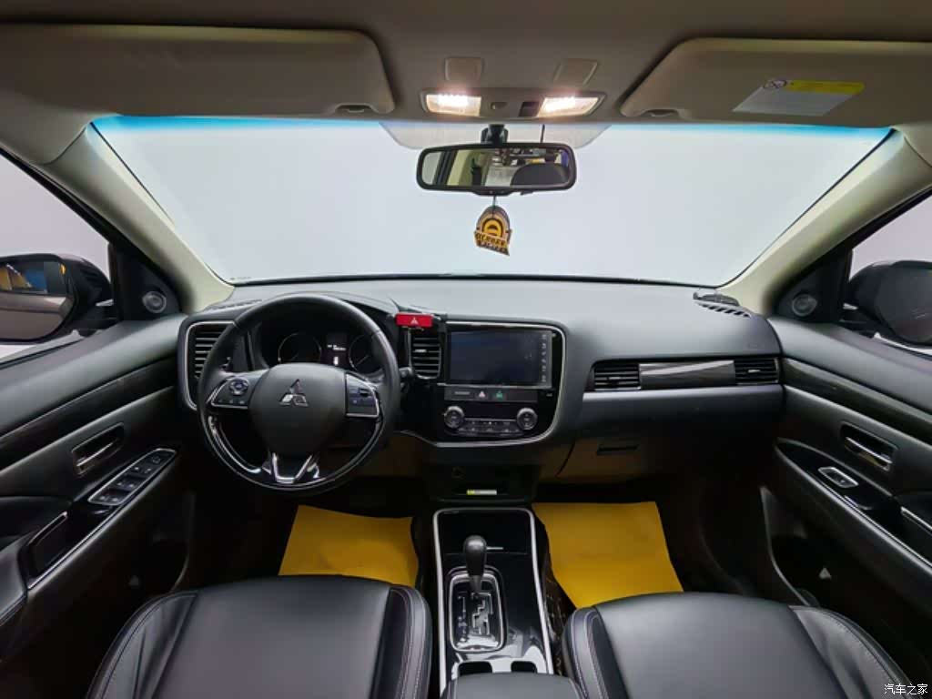 Mitsubishi Outlander, 2020 10
