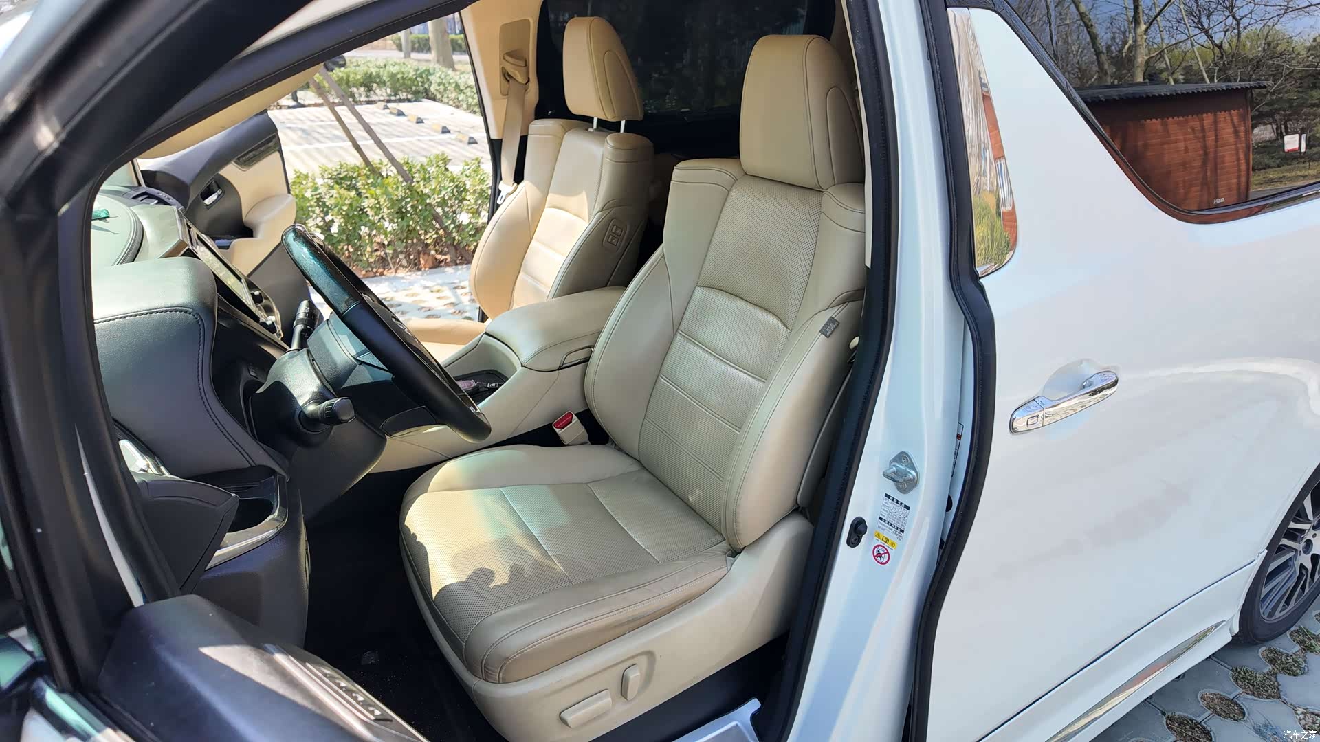 Toyota Alphard, 2017 6