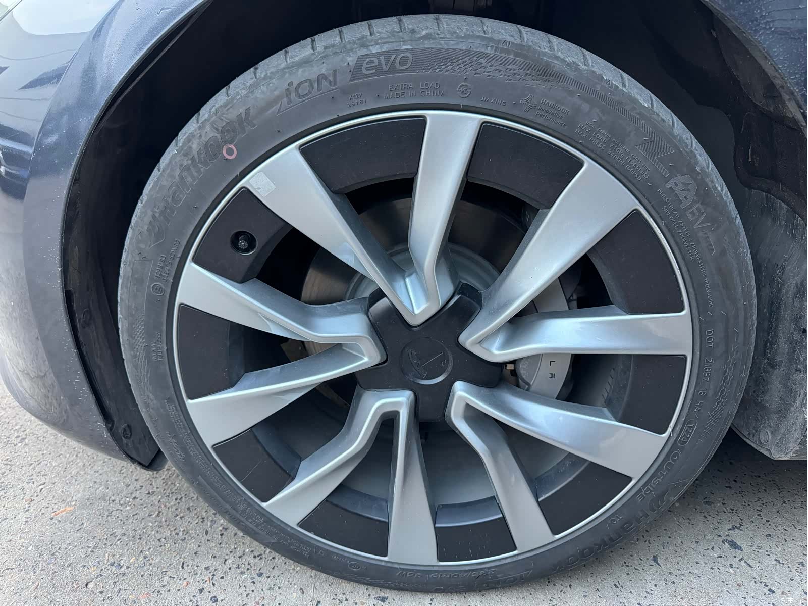 Tesla Model 3, 2024 13