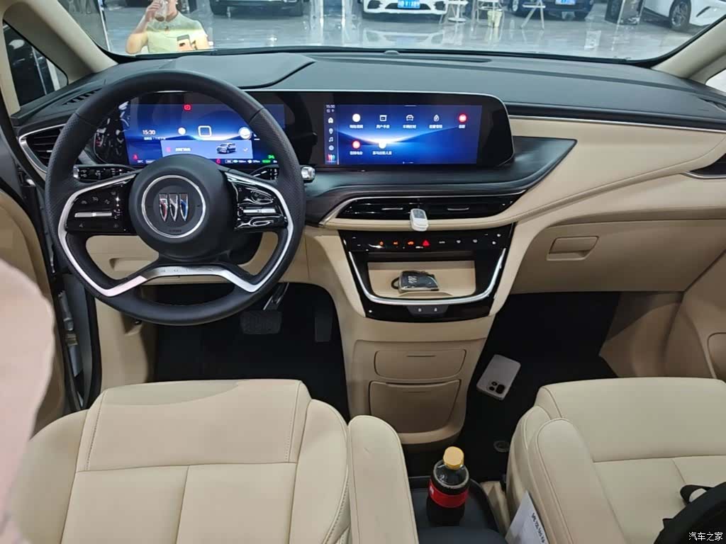 Buick GL8, 2025 10