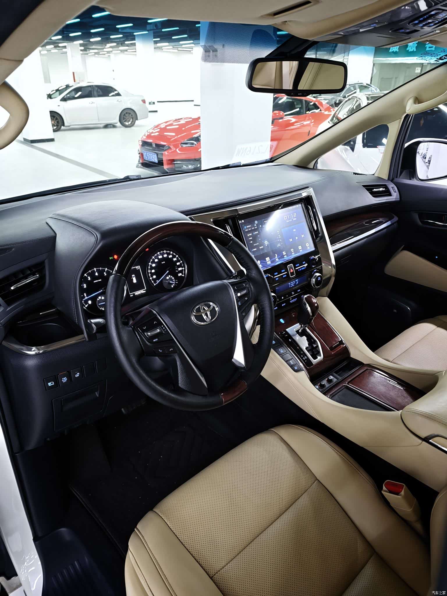 Toyota Alphard, 2015 6